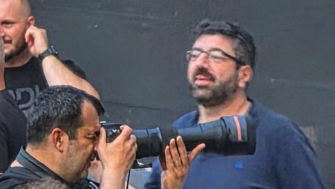 BLOKADERI PRAVE HAOS U KOSJERIĆU: Poslanici opozicije i NVO aktivisti huškaju narod usred izborne tišine (FOTO) BLOKADERI PRAVE HAOS U KOSJERIĆU: Poslanici opozicije i NVO aktivisti huškaju narod usred izborne tišine (FOTO)