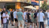 ИЗБОРИ У КОСЈЕРИЋУ И ЗАЈЕЧАРУ: Познато колико је људи изашло на биралишта до 18 сати;  Блокадери напали комби са радницима (ФОТО/ВИДЕО)