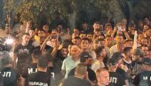 ТЕРОРИСТИ БЛОКАДЕРИ НАПАЛИ ЕКИПУ НОВОСТИ: Гађали су нас чим си стигли, вређали