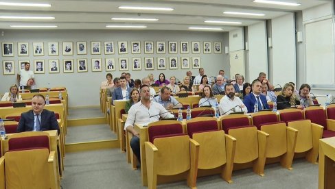 СА СЕДНИЦЕ СО ХЕРЦЕГ НОВИ: Потврђен заслужени трећи председнички мандат Стевана Катића СА СЕДНИЦЕ СО ХЕРЦЕГ НОВИ: Потврђен заслужени трећи председнички мандат Стевана Катића