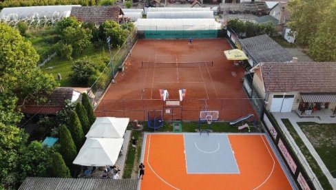 ДАНИ БАСКЕТА У ЖИТИШТУ: Нова модерна подлога на старој бетоњери ДАНИ БАСКЕТА У ЖИТИШТУ: Нова модерна подлога на старој бетоњери
