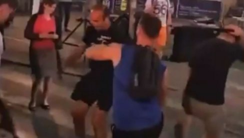OVI TERORIŠU BEOGRAD: Objavljen snimak sa blokada - kao da su na rejvu! (VIDEO) OVI TERORIŠU BEOGRAD: Objavljen snimak sa blokada - kao da su na rejvu! (VIDEO)