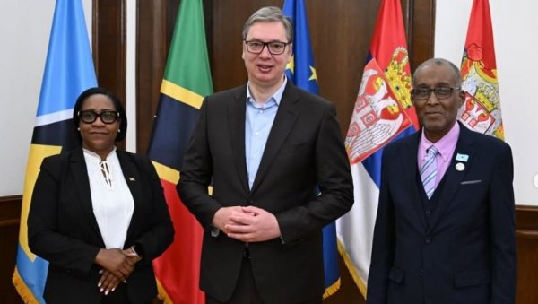 РАЗГОВОР О ЈАЧАЊУ МЕСТА И УЛОГЕ МАЛИХ ДРЖАВА НА СВЕТСКОЈ ГЕОПОЛИТИЧКОЈ СЦЕНИ: Вучић са пријатељима из Свете Луције и Светог Китса и Невиса РАЗГОВОР О ЈАЧАЊУ МЕСТА И УЛОГЕ МАЛИХ ДРЖАВА НА СВЕТСКОЈ ГЕОПОЛИТИЧКОЈ СЦЕНИ: Вучић са пријатељима из Свете Луције и Светог Китса и Невиса