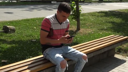 ЗАБОРАВИЛА ЦЕЛУ ПЕНЗИЈУ НА КЛУПИ: Поштени налазач вратио новчаник пензионерки у Бачкој Паланци