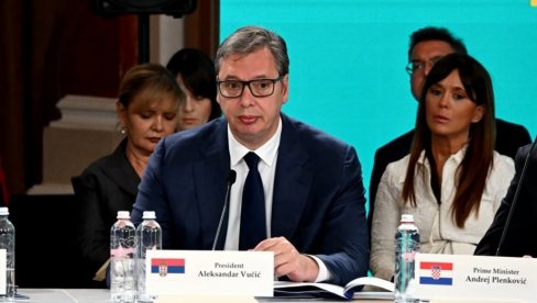 SNAŽNO SAM SE ZALOŽIO DA SE GLAS DIPLOMATIJE ŠTO GLASNIJE ČUJE  Vučić sa samita Ukrajina - Jugoistočna Evropa (FOTO)