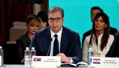 СНАЖНО САМ СЕ ЗАЛОЖИО ДА СЕ ГЛАС ДИПЛОМАТИЈЕ ШТО ГЛАСНИЈЕ ЧУЈЕ  Вучић са самита Украјина - Југоисточна Европа (ФОТО)