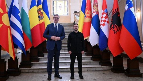 ЗНАЧАЈАН И ОТВОРЕН РАЗГОВОР: Председник Вучић састао се у Одеси са Зеленским (ФОТО) ЗНАЧАЈАН И ОТВОРЕН РАЗГОВОР: Председник Вучић састао се у Одеси са Зеленским (ФОТО)