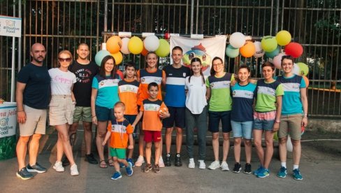 ПРОСЛАВОМ ПОМАЖУ ДОРОТЕИ - ДЕТЕТУ ЛЕПТИРУ: Јубилеј школице спорта Чигра, прикупљају помоћ за тешко болесну Зрењанинку ПРОСЛАВОМ ПОМАЖУ ДОРОТЕИ - ДЕТЕТУ ЛЕПТИРУ: Јубилеј школице спорта Чигра, прикупљају помоћ за тешко болесну Зрењанинку