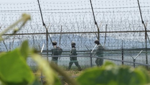 ЧУВЕНИ ЗВУЧНИЦИ НА КОРЕЈСКОЈ ГРАНИЦИ УГАШЕНИ: Долази до ублаживања тензија ЧУВЕНИ ЗВУЧНИЦИ НА КОРЕЈСКОЈ ГРАНИЦИ УГАШЕНИ: Долази до ублаживања тензија