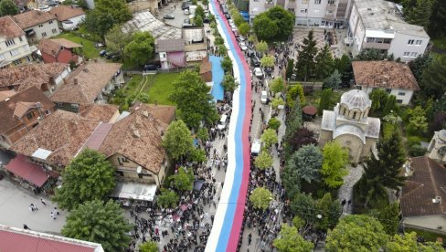UKIDAJU TROBOJKU BAŠ PRED VIDOVDAN: Kurtijev režim posle brutalnog progona i šikaniranja Srba rešio da se obračuna i sa našim simbolima