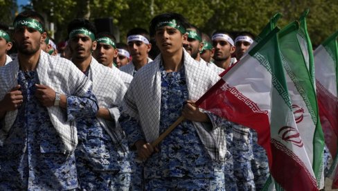 ПРЕТЊЕ ХАМНЕИЈУ НЕЋЕ ОСТАТИ БЕЗ ПОСЛЕДИЦА Техеран одговорио Трампу: Ирански народ са љубављу и вером стоји иза вође