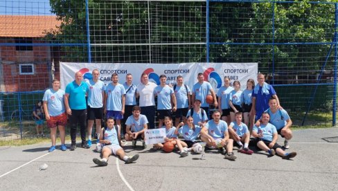 ЕКИПНИ ПОБЕДНИК БАТУЛОВЦЕ: Сеоске спортске игре у Власотинцу