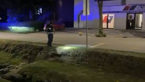 БЛОКАДЕРИ ХТЕЛИ ДА УБИЈУ ЧЛАНОВЕ СНС У ВРЊАЧКОЈ БАЊИ: Први снимак са места где се десила пуњава (ВИДЕО)