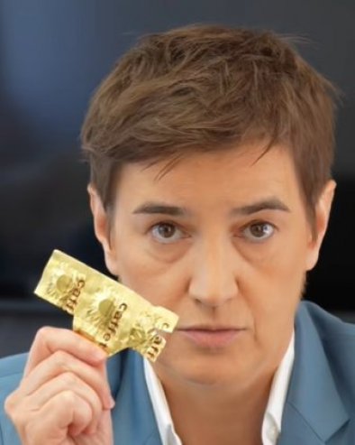 КОЈИ ЛЕК ЗА КОГА? Ана Брнабић описала је како изгледа припрема за седницу (ВИДЕО) КОЈИ ЛЕК ЗА КОГА? Ана Брнабић описала је како изгледа припрема за седницу (ВИДЕО)