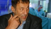 SLIKA IZ BOLNICE: Ana u poseti Vladu, legla u bolnički krevet