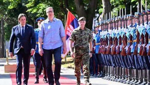 ВУЧИЋ СА ВОЈНИМ ВРХОМ: Председник Србије на седници проширеног колегијума начелника Генералштаба (ВИДЕО)