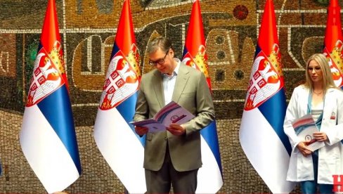 Вучић на церемонији уручења уговора о раду најбољим дипломцима у Србији (ФОТО/ВИДЕО) Вучић на церемонији уручења уговора о раду најбољим дипломцима у Србији (ФОТО/ВИДЕО)