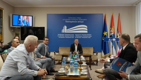 UKLANJANJE DIVLJIH DEPONIJA SA POLJOPRIVREDNOG ZEMLJIŠTA U VOJVODINI: Finansijska podrška za 11 lokalnih samouprava