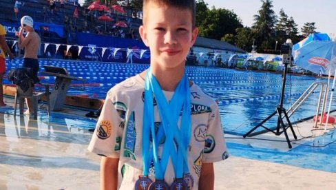 VELJKO NAJBOLJI PLIVAČ PETNICA-KUPA: Osam medalja za plivače „Posejdona“