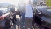 ОВАКО СУ УХАПШЕНИ ТЕРОРИСТИ БЛОКАДЕРИ: Полиција објавила снимак акције (ВИДЕО) ОВАКО СУ УХАПШЕНИ ТЕРОРИСТИ БЛОКАДЕРИ: Полиција објавила снимак акције (ВИДЕО)