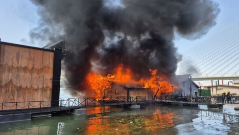 DRAMATIČAN SNIMAK POŽARA NA ADI: Vatrogasci jedva smirili vatru (FOTO/VIDEO)