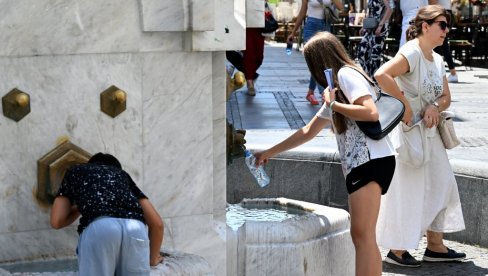 DO SUBOTE JAČANJE TOPLOTNOG TALASA: Najtoplije biće u ova dva dela zemlje - RHMZ rano jutros izdao hitno upozorenje DO SUBOTE JAČANJE TOPLOTNOG TALASA: Najtoplije biće u ova dva dela zemlje - RHMZ rano jutros izdao hitno upozorenje