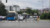 БРУКА И СРАМОТА: Погледајте колико блокадера терорише цео Нови Сад