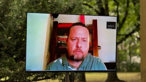 BOLESNO! Izliv mržnje Vidojkovića prema svemu što je srpsko: Napao Novosti, Radovana Karadžića i državni vrh - CILJ UNIŠTITI SRBIJU BOLESNO! Izliv mržnje Vidojkovića prema svemu što je srpsko: Napao Novosti, Radovana Karadžića i državni vrh - CILJ UNIŠTITI SRBIJU
