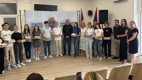 ULOŽILI VELIKI TRUD I ŽELJU ZA STICANJEM NOVIH ZNANJA: Dodeljene nagrade vukovcima u Žitištu