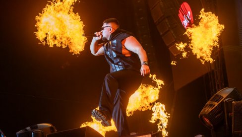СПЕКТАКУЛАРАН СТАРТ Belgrade Music Week  25 ЗАПАЛИО Ушће - ПРЕКО 40.000 ЉУДИ УЈЕДИЊЕНО МУЗИКОМ И ЉУБАВЉУ