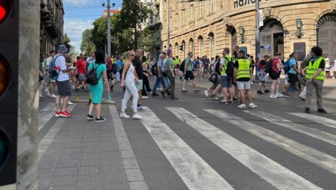 ПЕТРОВ И ВУЛЕТИЋ: Држава да реагује ако буде нереда, за грађанску непослушност одговарати ПЕТРОВ И ВУЛЕТИЋ: Држава да реагује ако буде нереда, за грађанску непослушност одговарати
