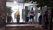 BLOKADERI PRAVILI HAOS: Uhapšene blokadere vode u Savski venac (VIDEO)