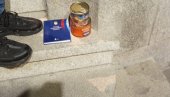 ДИВЉАЦИ: Овим конзервама су блокадери гађали полицајце (ФОТО/ВИДЕО) ДИВЉАЦИ: Овим конзервама су блокадери гађали полицајце (ФОТО/ВИДЕО)