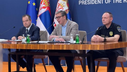 НИСМО СТАЛИ СА ДОВОЂЕЊЕМ ИНВЕСТИТОРА Вучић: Отворићу у Западној Србији једну фабрику, а очекујем до краја године отварање Аристона НИСМО СТАЛИ СА ДОВОЂЕЊЕМ ИНВЕСТИТОРА Вучић: Отворићу у Западној Србији једну фабрику, а очекујем до краја године отварање Аристона