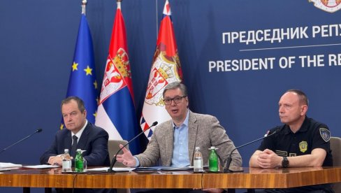 TUŽNA BLOKADERSKA PRIČA JE ZAVRŠENA Vučić: Lagali su da ću da pobegnem, a sve vreme sam bio sa narodom