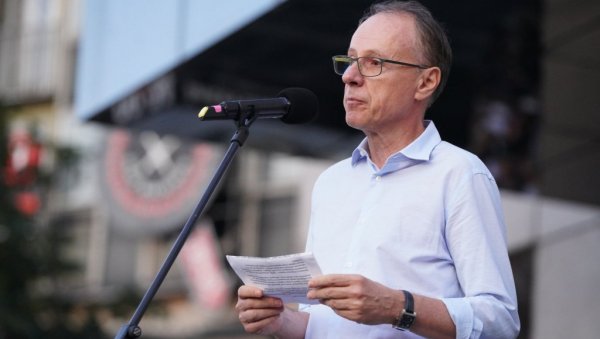 ЂОКИЋ ЈЕ УЧЕСТВОВАО У ПОКУШАЈИМА РУШЕЊА ДРЖАВЕ Вучић: Разговараћу са људима из странке и тражићу да подрже Мацута ЂОКИЋ ЈЕ УЧЕСТВОВАО У ПОКУШАЈИМА РУШЕЊА ДРЖАВЕ Вучић: Разговараћу са људима из странке и тражићу да подрже Мацута
