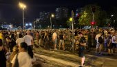 PSIHOLOŠKI PROFIL BLOKADERA: Od društvenog taloga, preko korisnih idiota, do frustriranih na uličnoj terapiji PSIHOLOŠKI PROFIL BLOKADERA: Od društvenog taloga, preko korisnih idiota, do frustriranih na uličnoj terapiji
