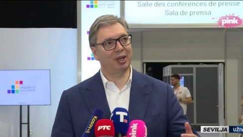 ČEKA ME BILATERALNI SASTANAK SA MAKRONOM Vučić iz Sevilje: Imao sam dug razgovor sa Ursulom fon der Lajen
