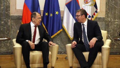 ВУЧИЋ О ИЗЈАВИ ЛАВРОВА: Хвала руским пријатељима што разумеју, завршено је са обојеном револуцијом! Борићу се за слободу Србије