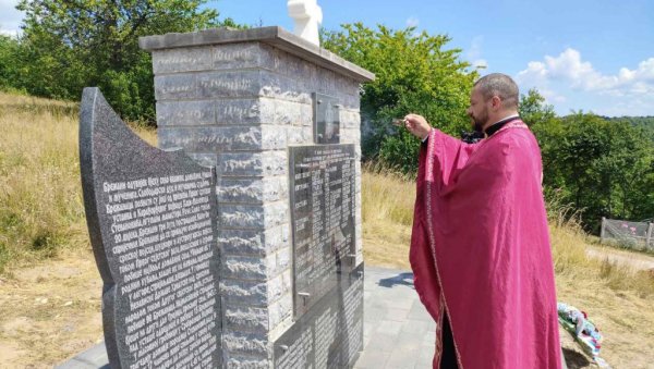 ОРИЋЕВИ УБИЈАЛИ И ПАЛИЛИ СВЕ ШТО СУ СТИГЛИ: Обележене 33 године од злочина над 32 српска цивила у сребреничком селу Брежани