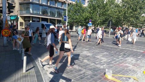 NEMA KRAJA NJIHOVOJ BAHATOSTI: Blokaderi maltretiraju građane u centru Beograda (FOTO)