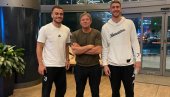 PODRŠKA PRED REAL: Dragan Stojković posetio Vlahovića i Kostića PODRŠKA PRED REAL: Dragan Stojković posetio Vlahovića i Kostića
