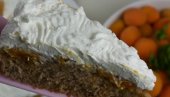 MIRIŠE NA DETINJSTVO: Najbrži letnji kolač sa kajsijama