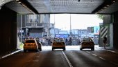 БЛОКАДЕРИ СВАКОГ ДАНА  КРШЕ ОВЕ ЧЛАНОВЕ УСТАВА: Ускраћују права грађанима, држава мора да реагује