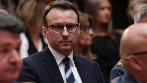 SPEKTAKL LAŽI I PRAZNIH FRAZA Petković: Osmani nije ni pomenula američku osudu zbog laganja i manipulisanja Trampovim rečima