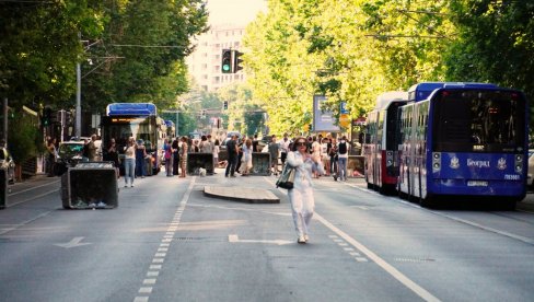 BLOKADERI OPET NE DAJU BEOGRAĐANIMA DA SE VRATE KUĆI S POSLA: Opet prave haos u prestonici, evo gde je obustavljen saobraćaj
