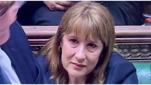 DRAMA U BRITANSKOM PARLAMENTU: Pobunili se laburisti, Rivs plače, a Starmer ćuti (VIDEO) DRAMA U BRITANSKOM PARLAMENTU: Pobunili se laburisti, Rivs plače, a Starmer ćuti (VIDEO)