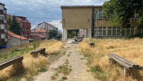 SREĐIVANJE DVORIŠTA PRIORITET: GO Zvezdara želi da renovira Tehnoart školu SREĐIVANJE DVORIŠTA PRIORITET: GO Zvezdara želi da renovira Tehnoart školu