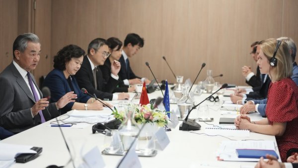 ЕУ ПОЈАЧАВА ПРИТИСАК НА КИНУ: Откривени сви детаљи састанка Каје Калас и Ванг Лија