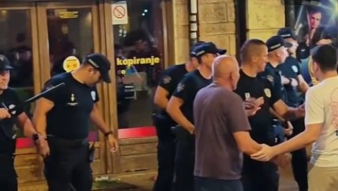 BLOKADERI POKUŠALI UPAD U SNS U ČAKU: Razbili vrata, reagovala policija (VIDEO)